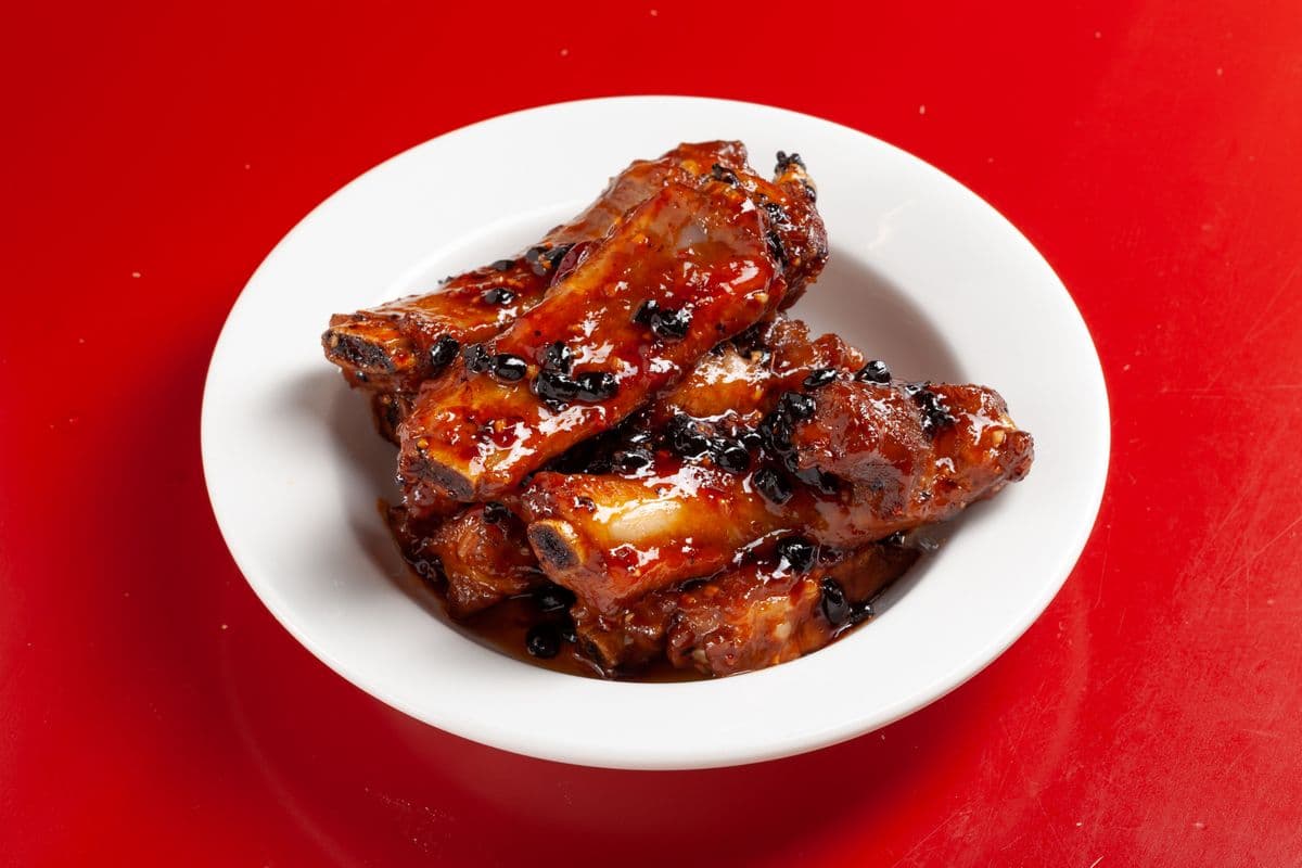 K4. Pork Ribs with Black Bean Sauce