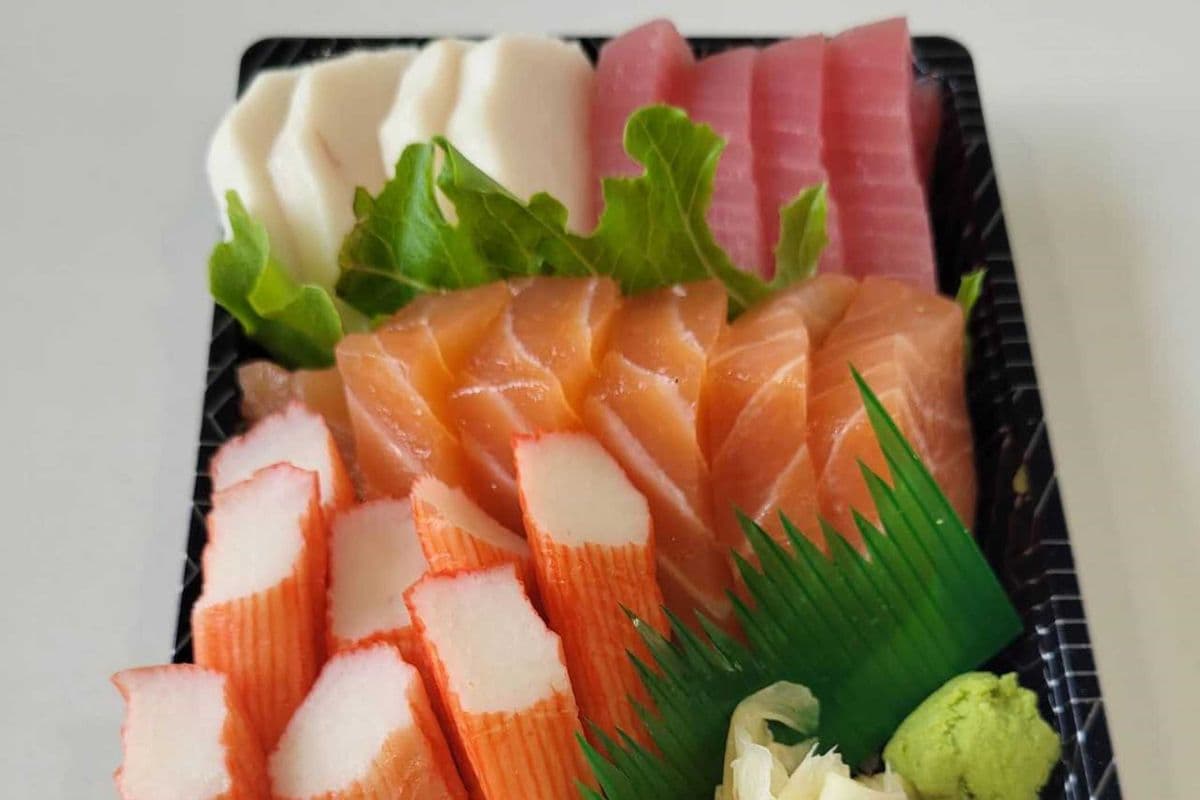 J8. Sashimi Combo (18pcs)