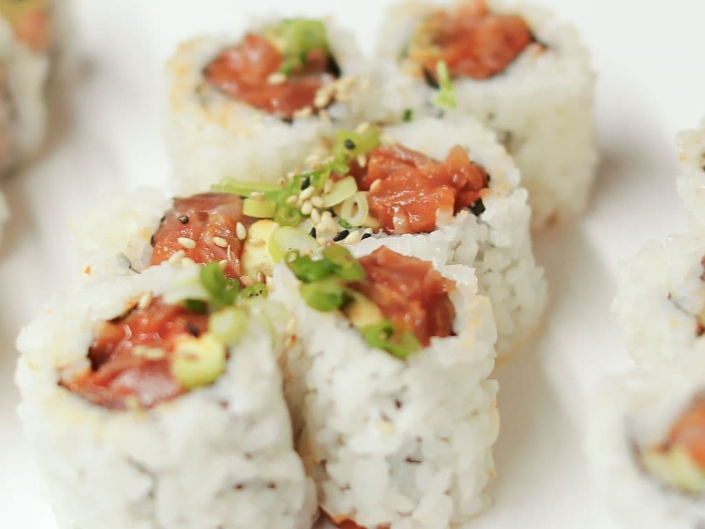 Spicy Salmon Roll(6pcs)