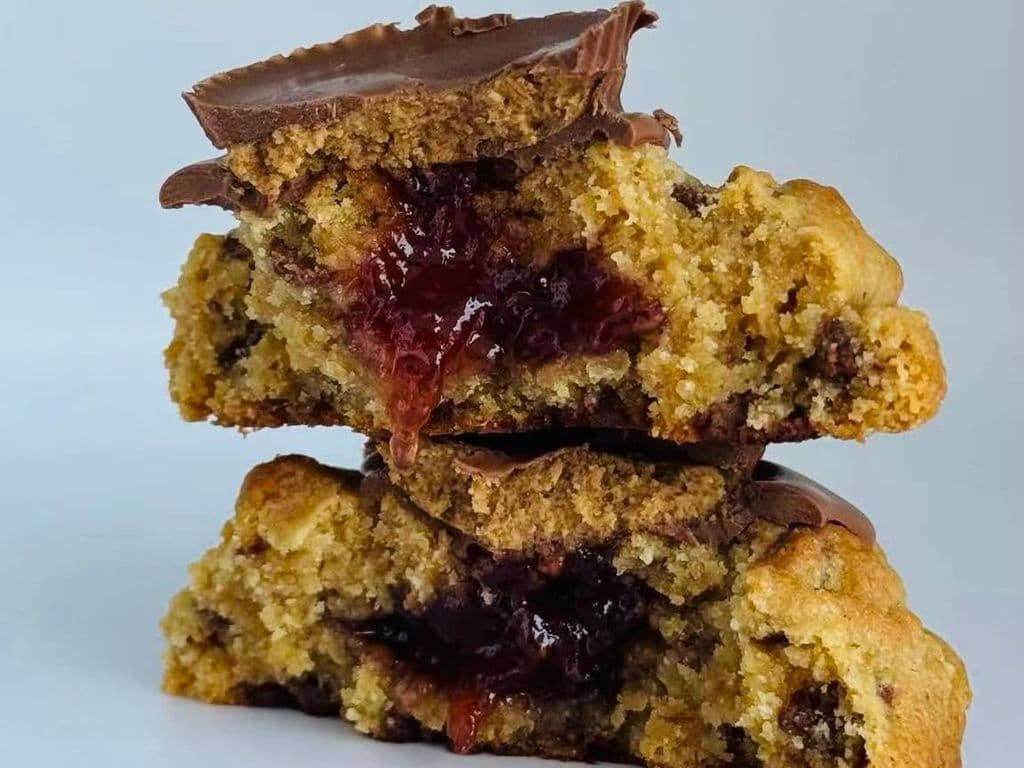 LOCALLY MADE FRESH COOKIES REESE'S PB&J