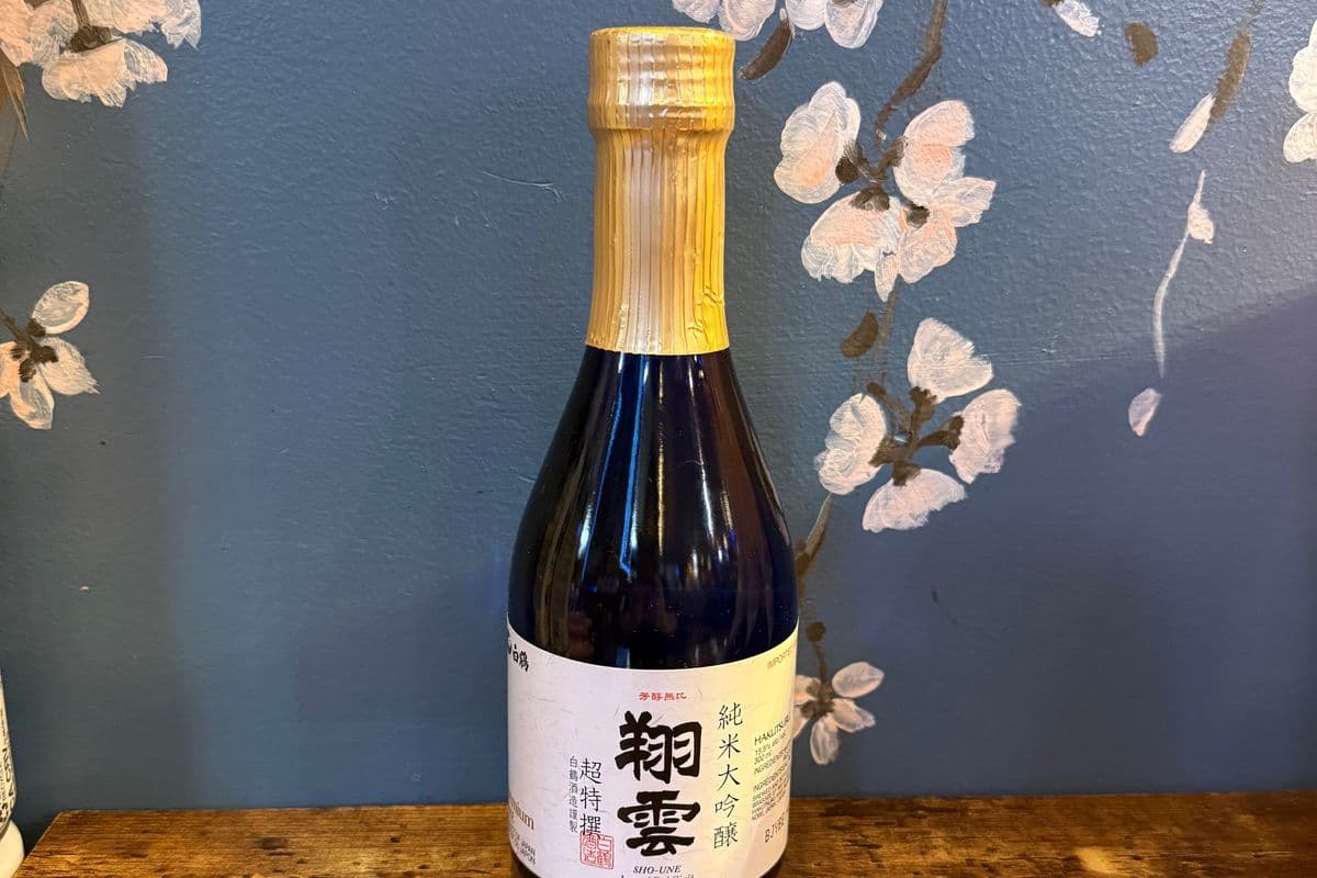 Hakutsuru Sho -Une Premium Sake (1 x 300ml)