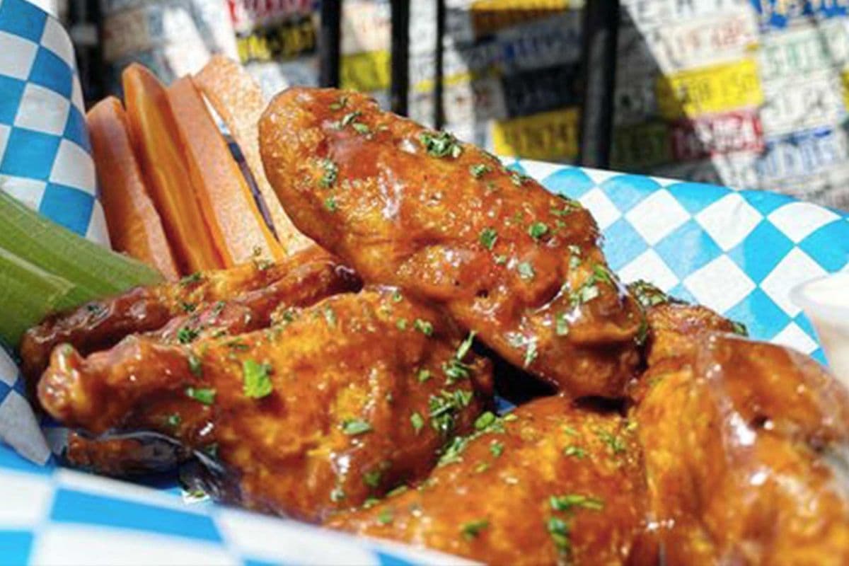 CHICKEN WINGS