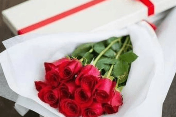 With Love 12 Roses in a Box