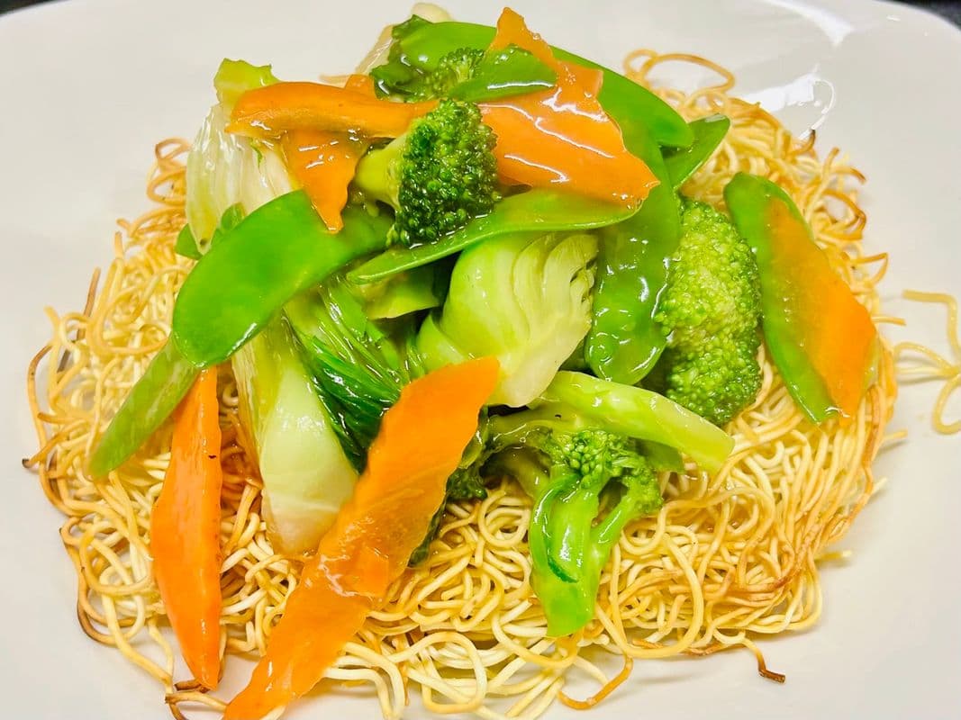 Mixed Vegetables  (No Tofu)Chow Mein / Chow Mein au Légumes (Pas Tofu)
