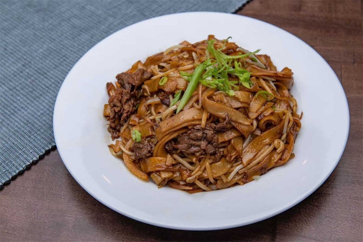1.Beef Fried Rice Noodle