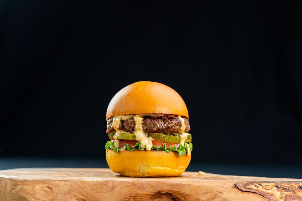 JUNIOR KIDS BEEF BURGER