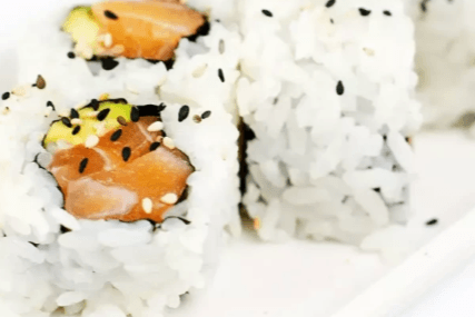 173. Salmon and Avocado Roll