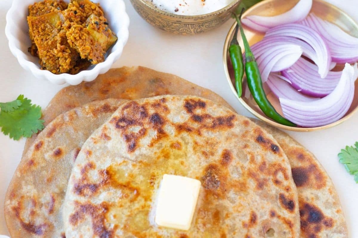 Aloo Parantha Plate (2 pcs)