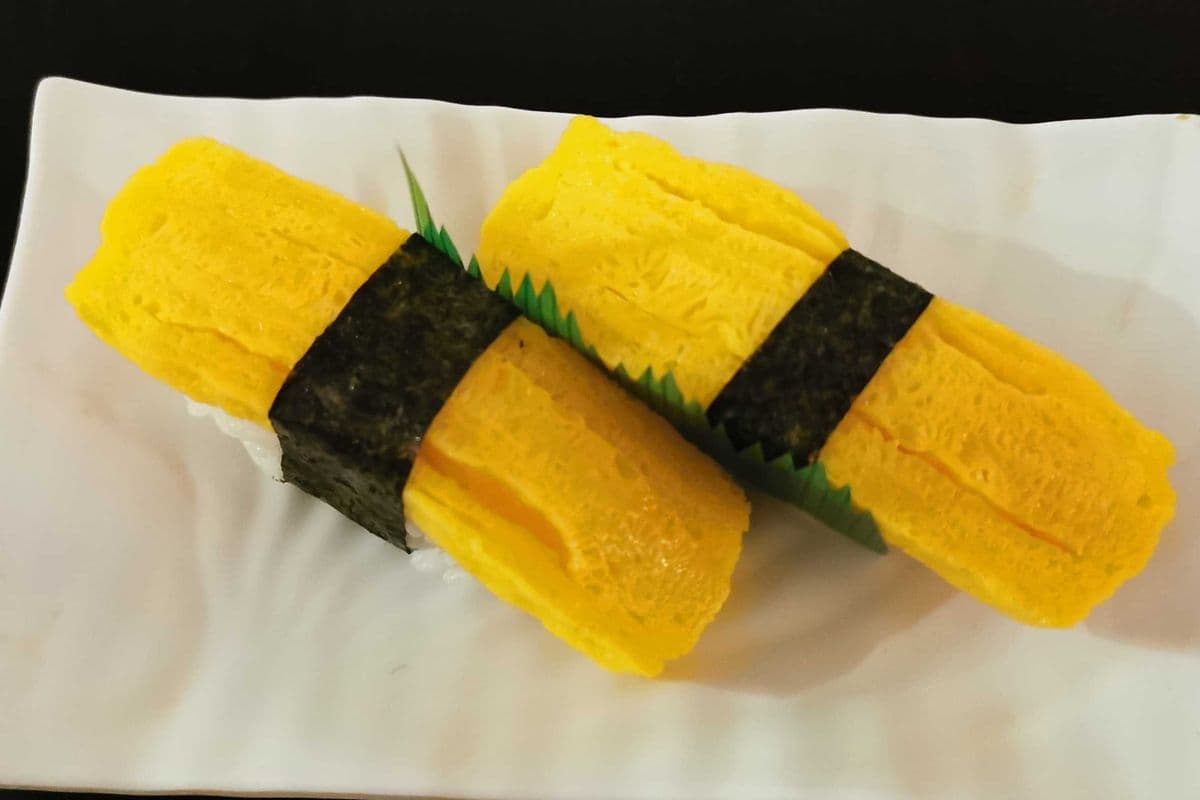 Tamago Sushi (2 pcs)