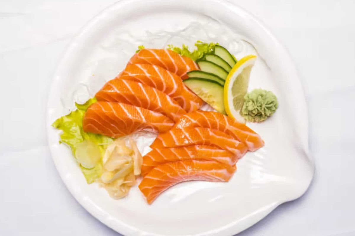 105. Spicy Salmon Sashimi