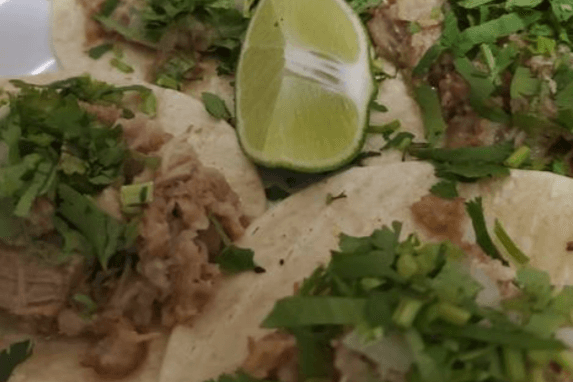 Taco de carnitas (4 mcx)