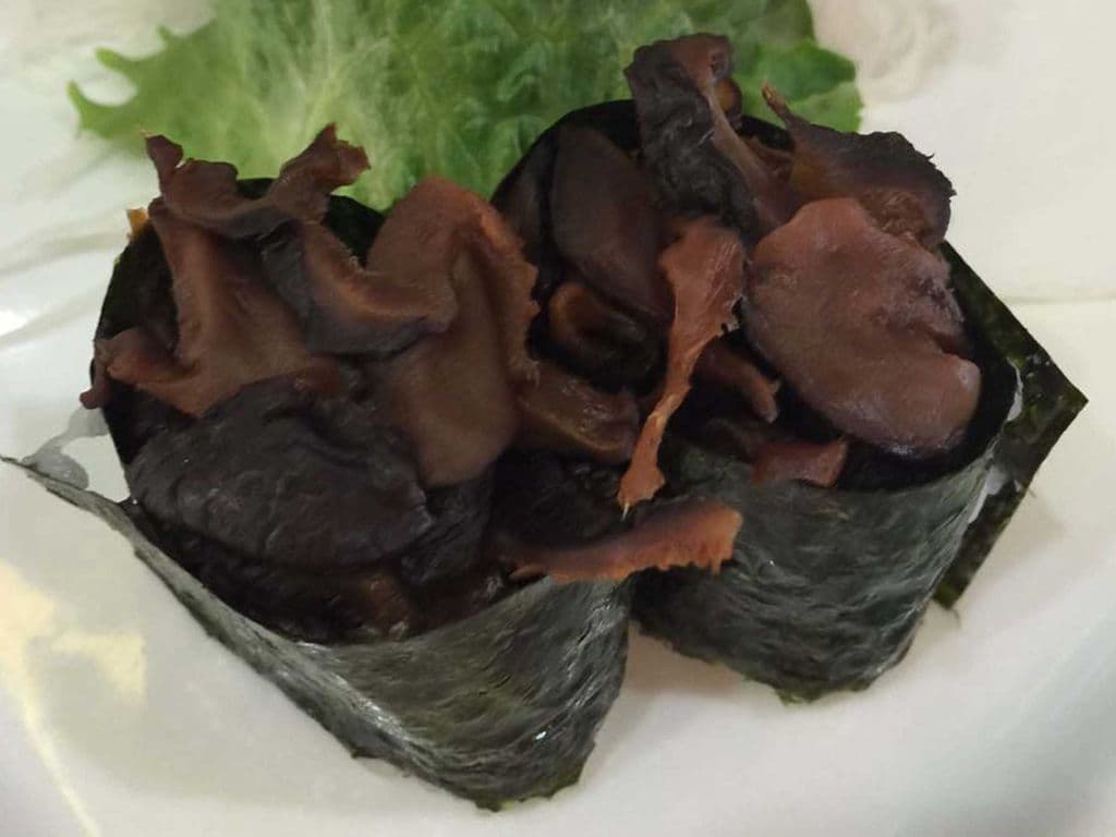 Mushroom Sushi (2pcs)