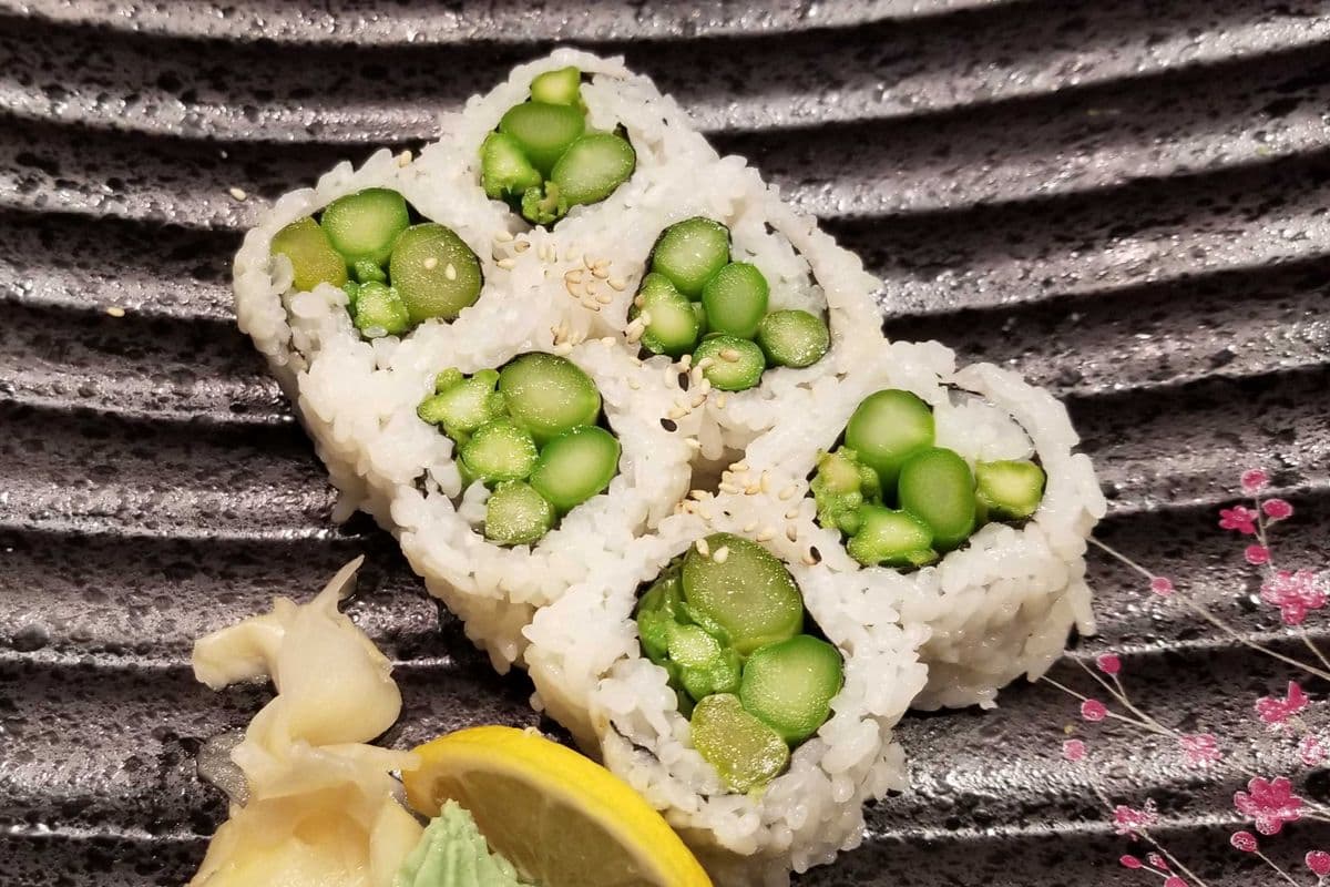 Asparagus Tempura Roll (8 pcs)