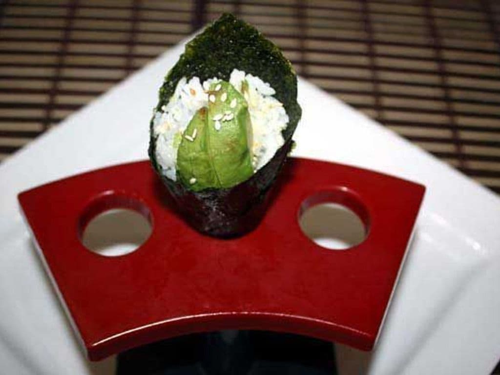 Avocado Hand Roll (1pc)