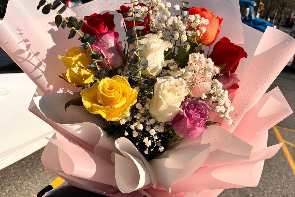 Random Variegated Rose Bouquet 特价!!!杂色玫瑰花束12支