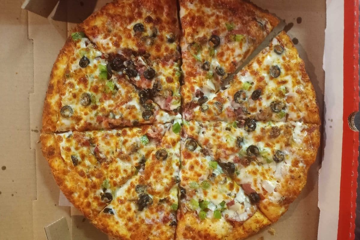 14" Unlimited Pizza