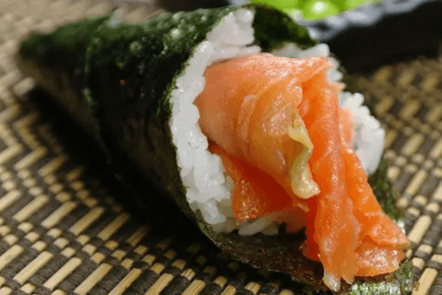 Smoked Salmon Hand Roll