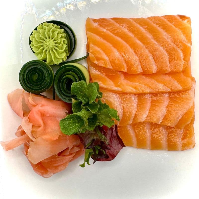Sashimi salmon, 4 pcs
