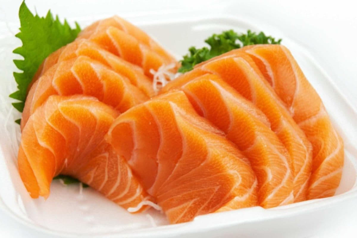 5 pcs Salmon Sashimi