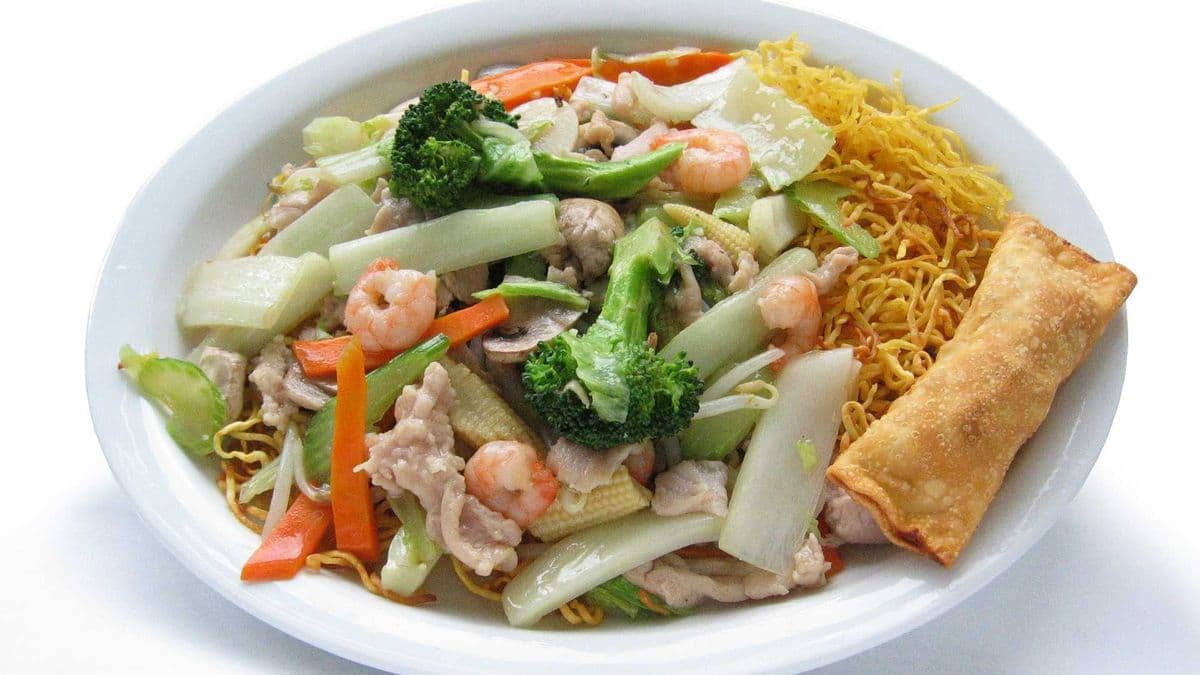 C 9. Chow Mein Cantonais / Cantonese Chow Mein