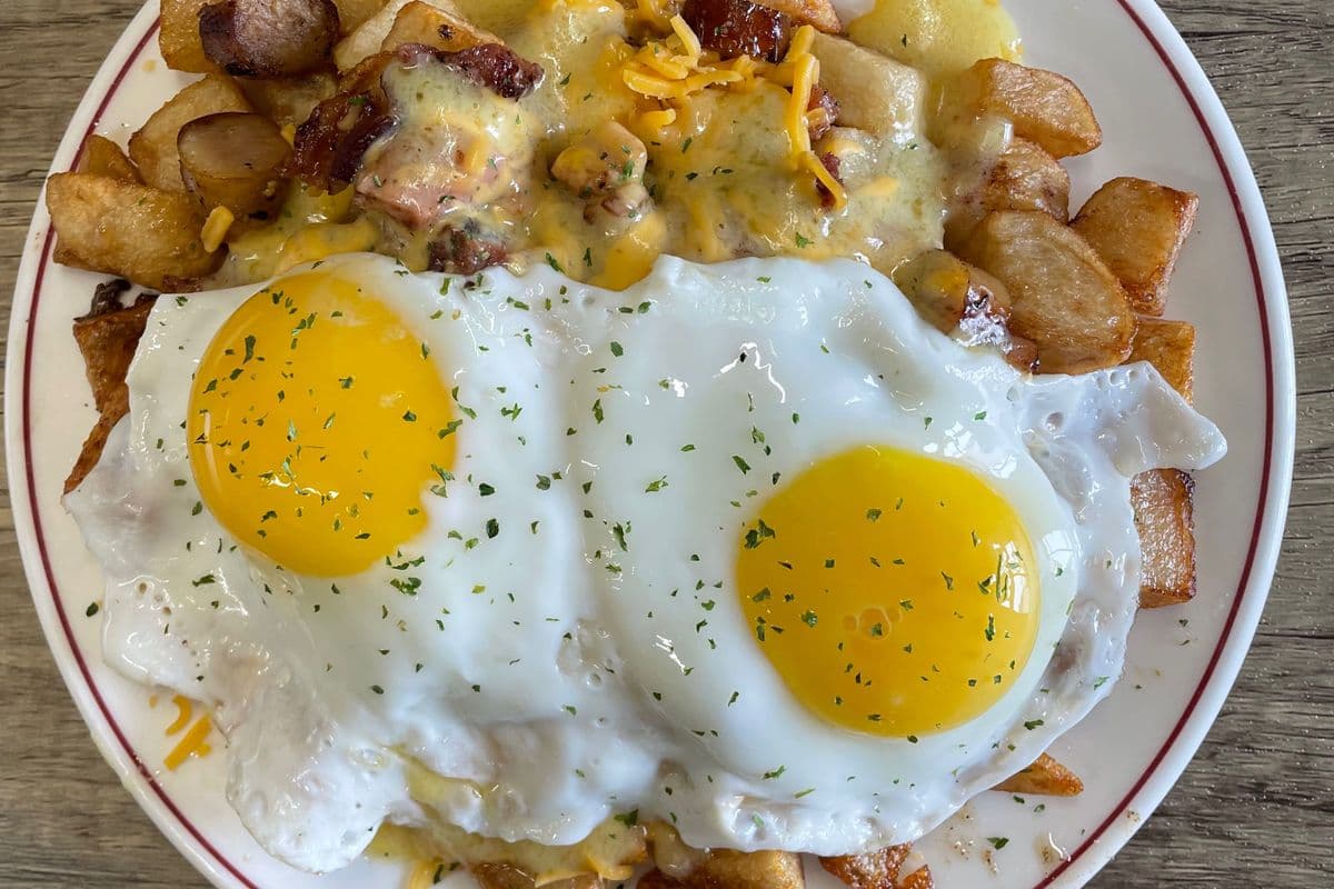 Breakfast Poutine