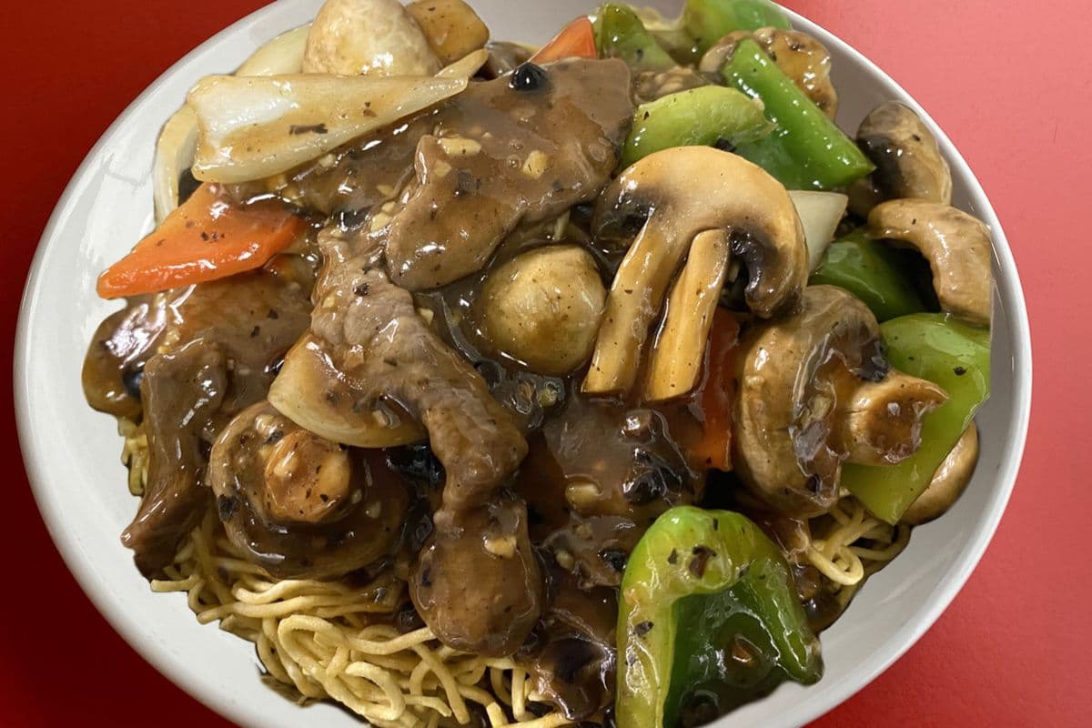 Satay Beef Chow Mein