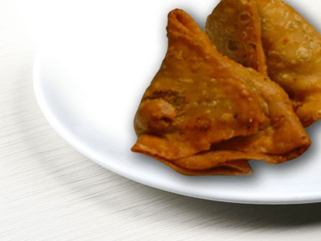 18. Samoussa (4 pcs)