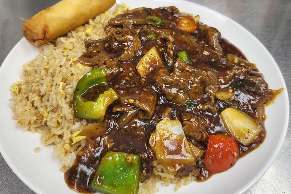 17. Sliced Beef in Black Pepper Sauce Lunch