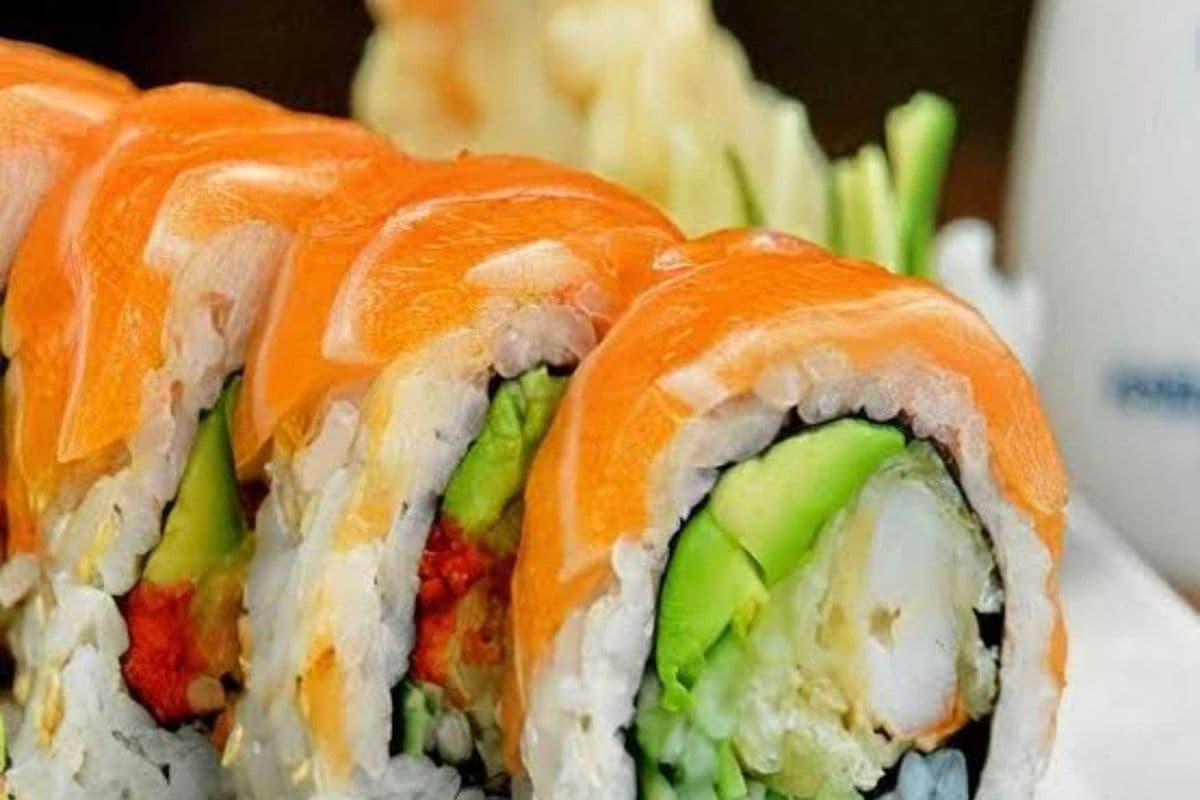 113. Red Dragon Roll (9 pcs)