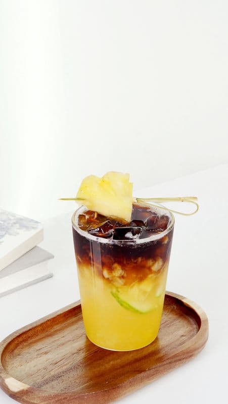 Pineapple iced americano /  凤梨冰美式