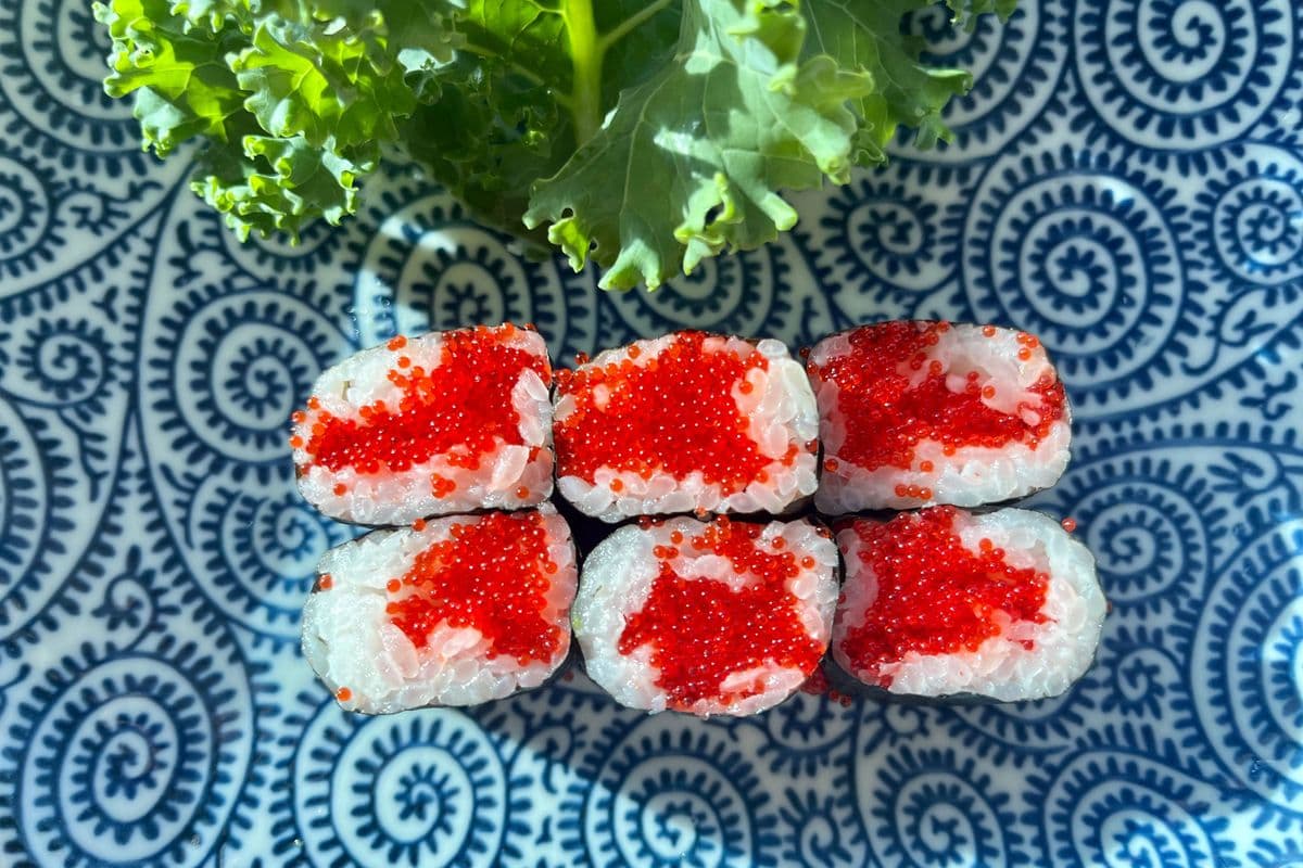 109A. Fish Egg Roll (6 pcs)