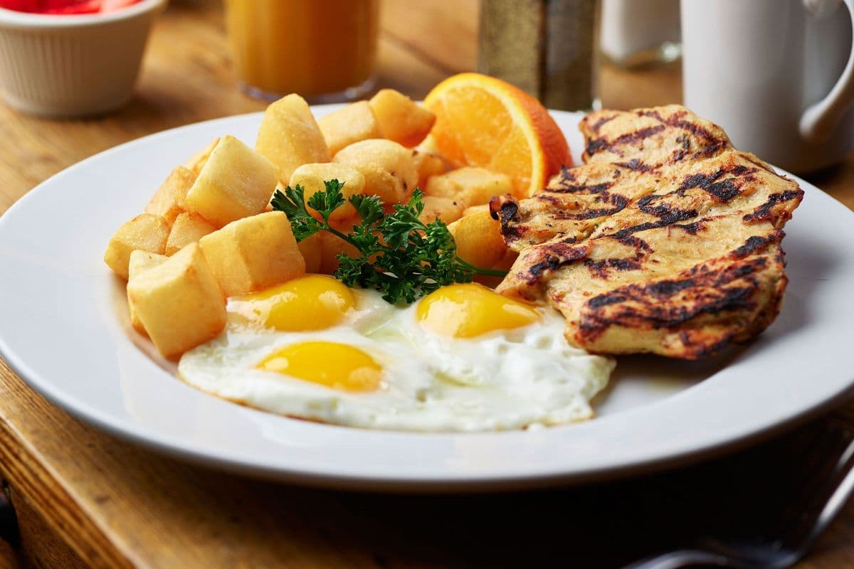 Chicken and Three Eggs