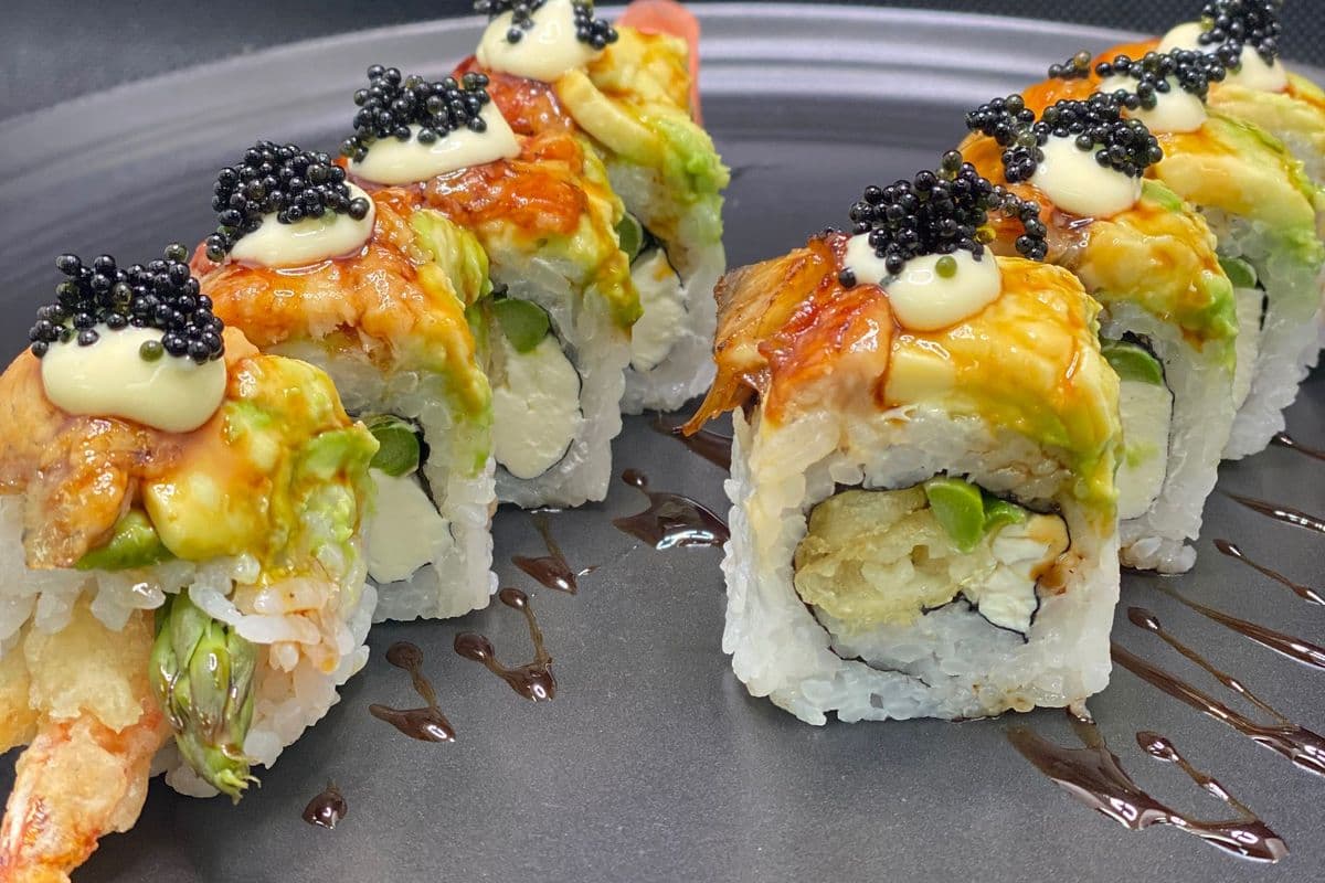 Black Tiger Roll (8 pcs)