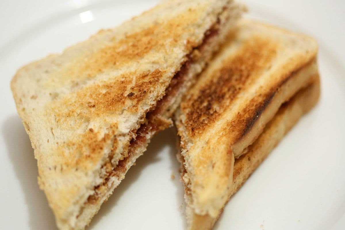 Délice au beurre d'arachide et à la confiture / Peanut Butter and Jelly Delight