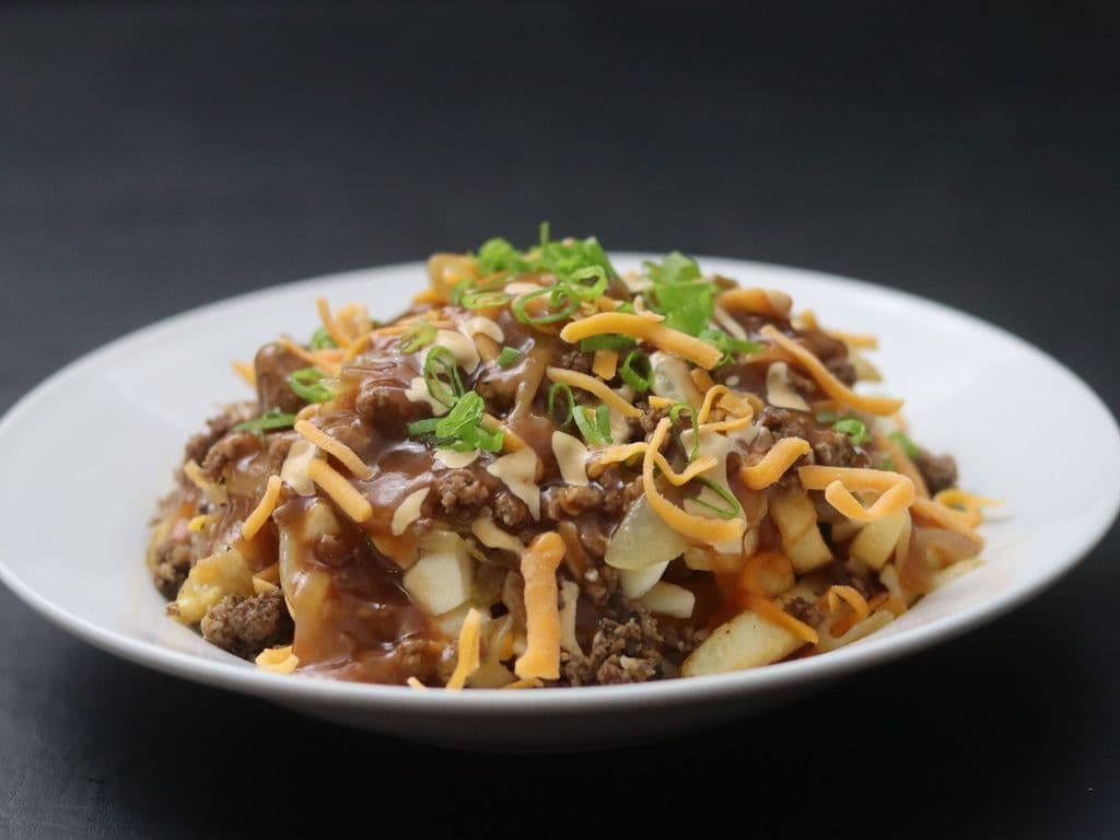 REG POUTINE CHEESEBURGER 