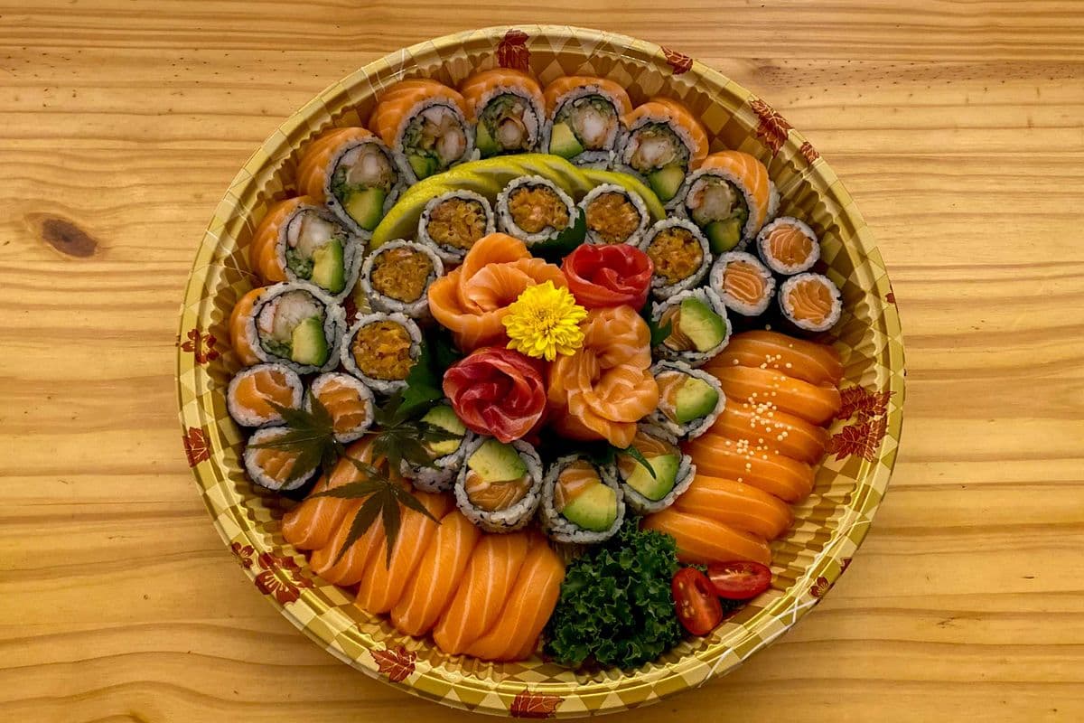 All About Salmon Tray (54 pcs)