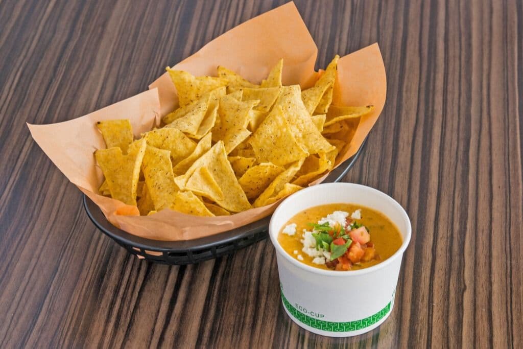 Chips and Green Chili Queso Cheese Sauce (6 oz)