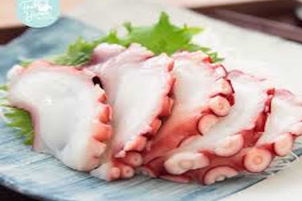 52. Tako Sashimi (6 pcs)