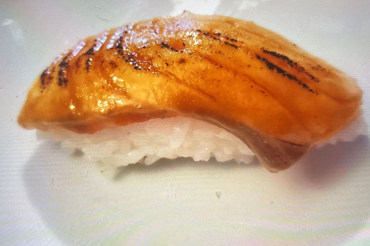 Tuna Aburi (金枪鱼寿司)1pc