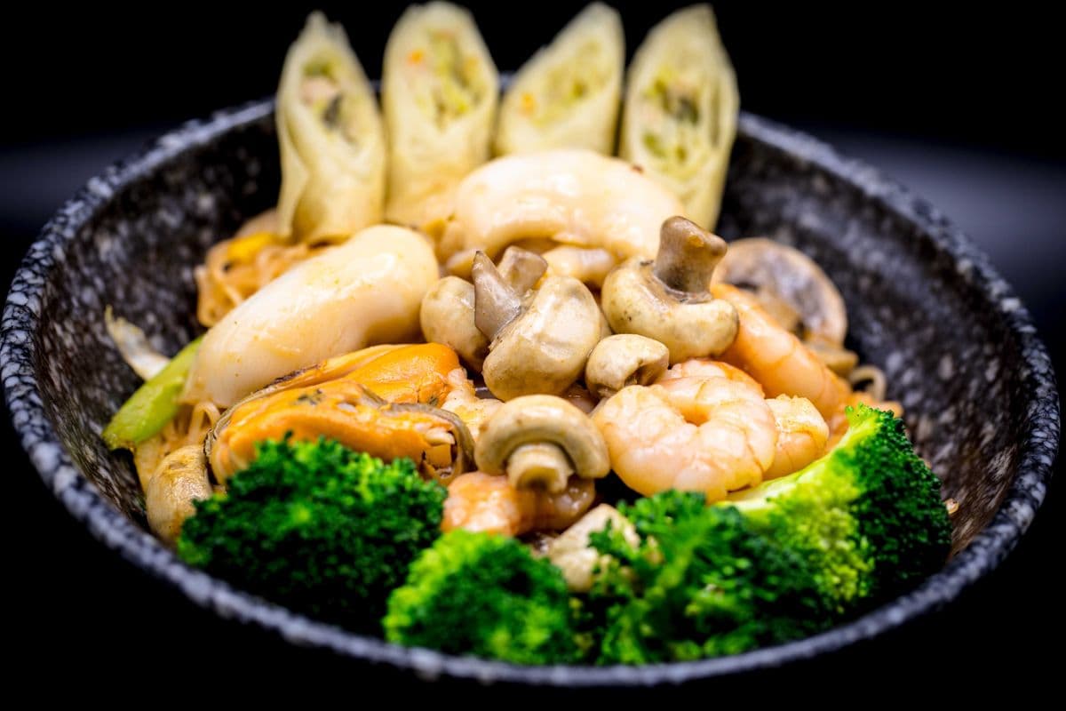 Pad thai (fruits de mer ) / Seafood Pad Thai