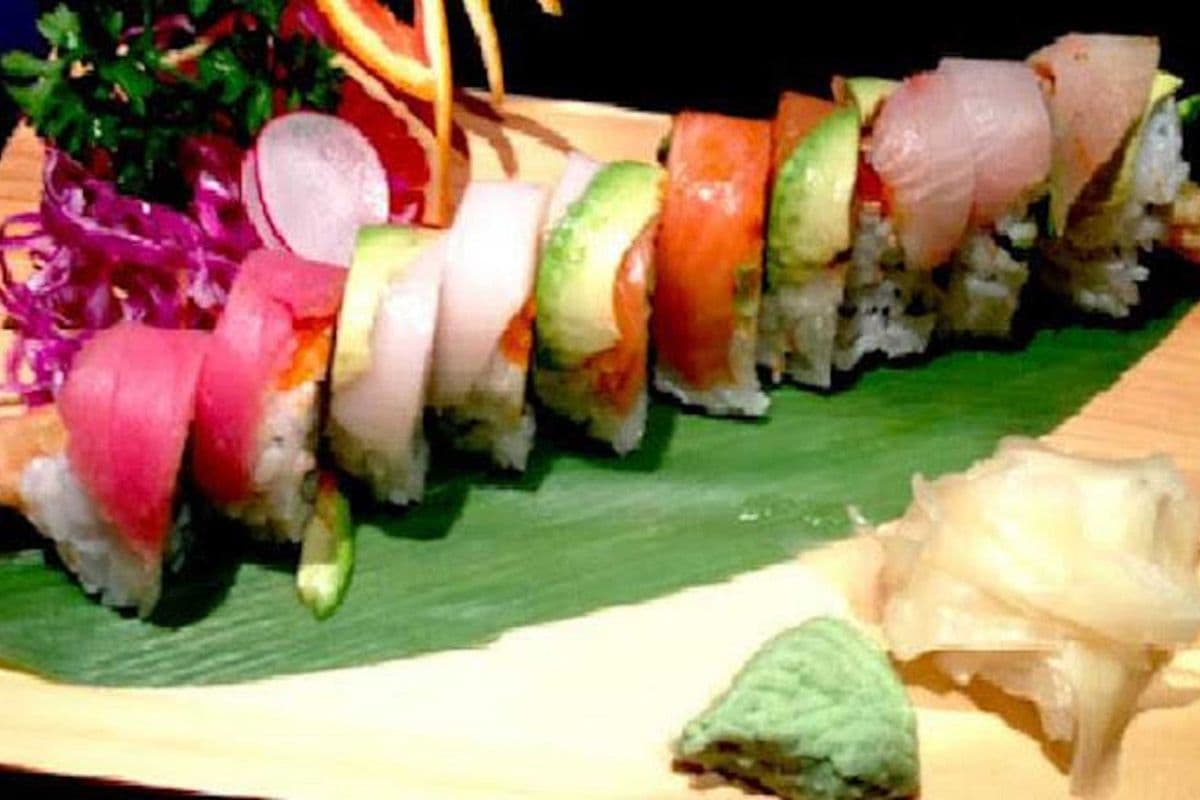 Rainbow Dragon Roll (8 pcs)