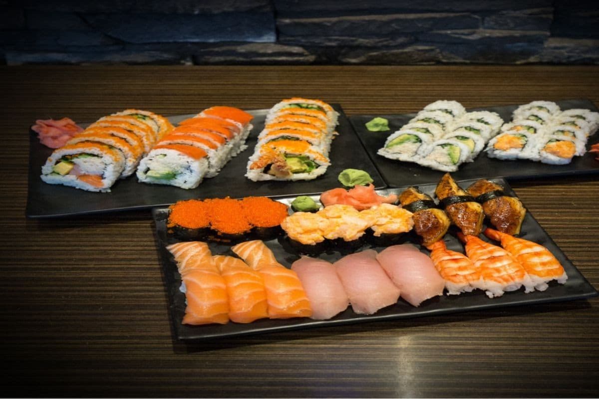 Large Party Tray for 3 People