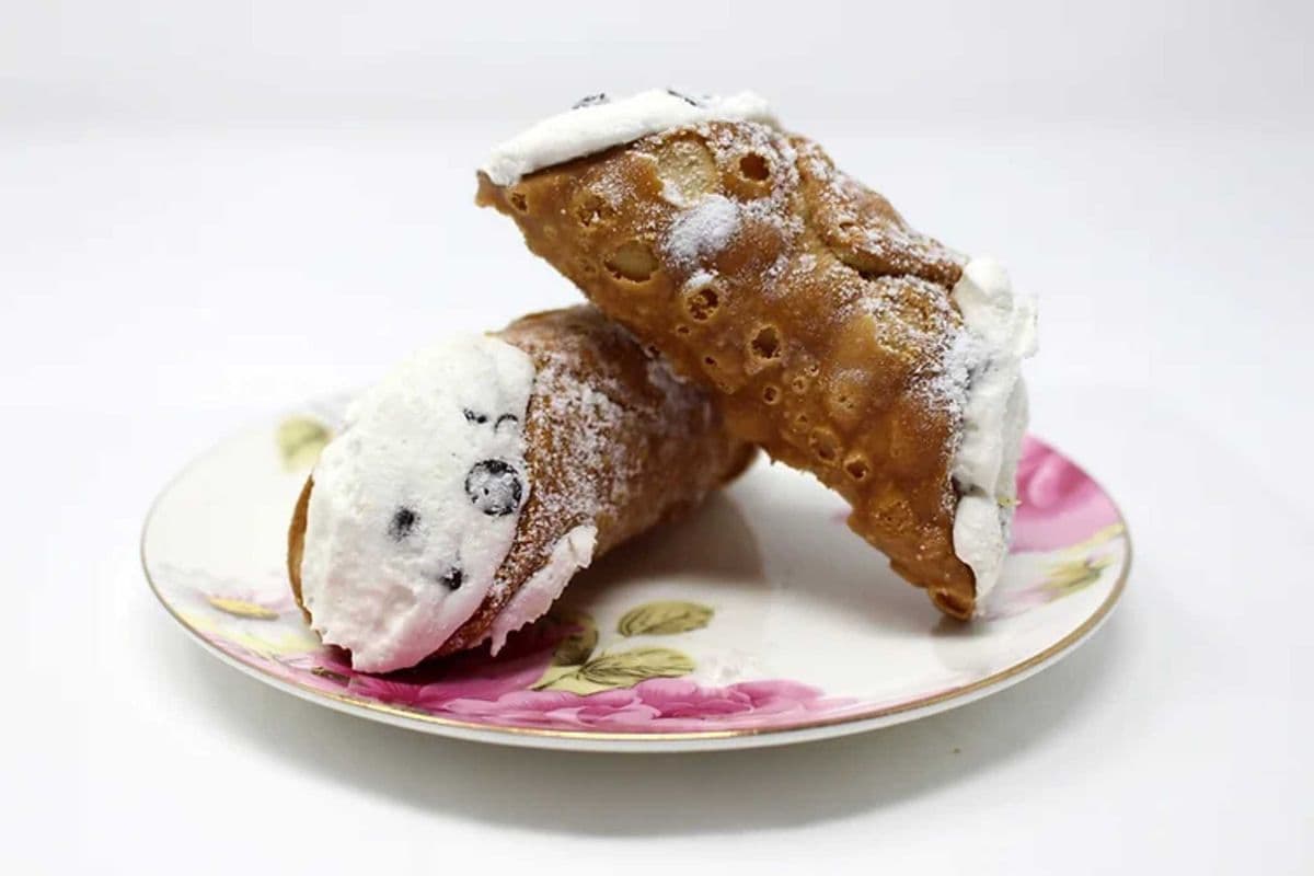 Chocolate Chip Cannoli