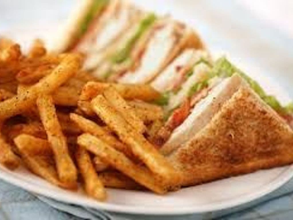 BREADED CHICKEN club