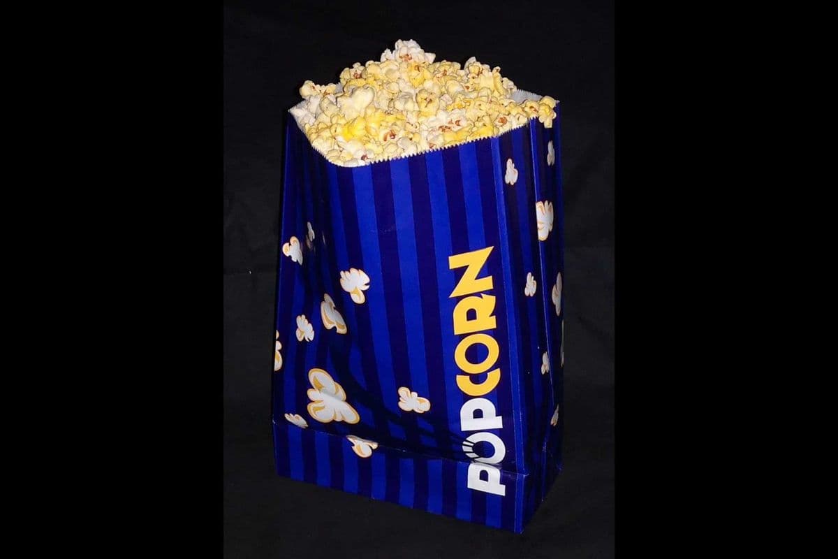 Blockbuster Popcorn (170oz.)