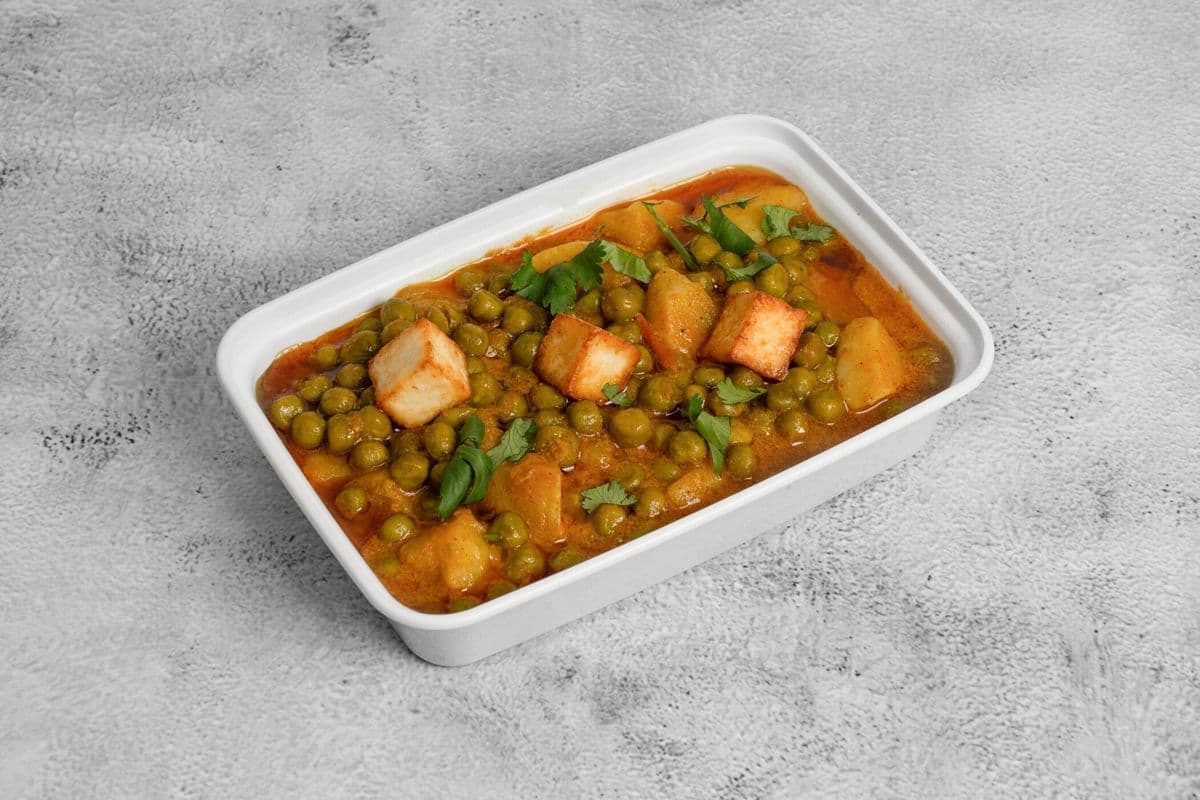 13. Matar Paneer