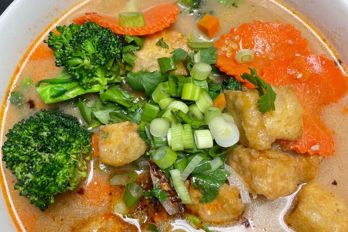 33. Vegetables Tofu Sate Peanut Noodle Soup