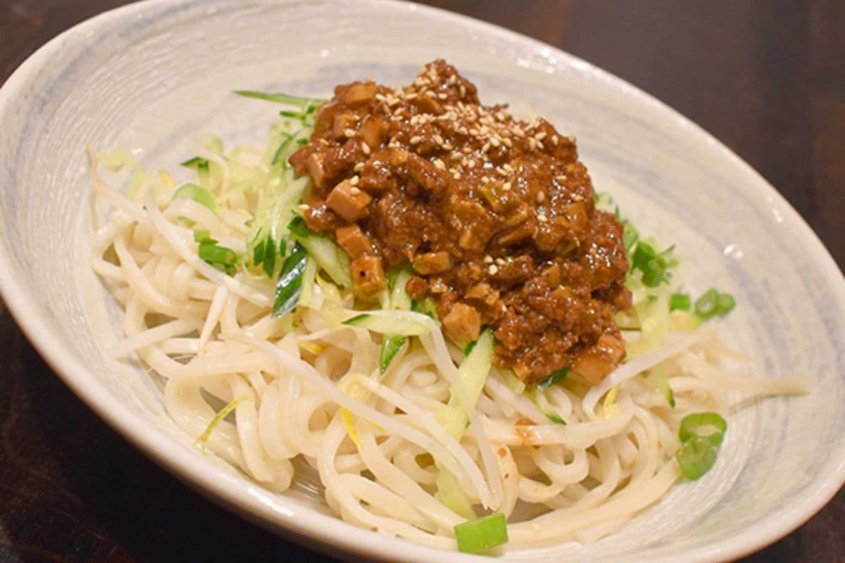 Dry Minced Beef Noodles 牛肉炸醬麵