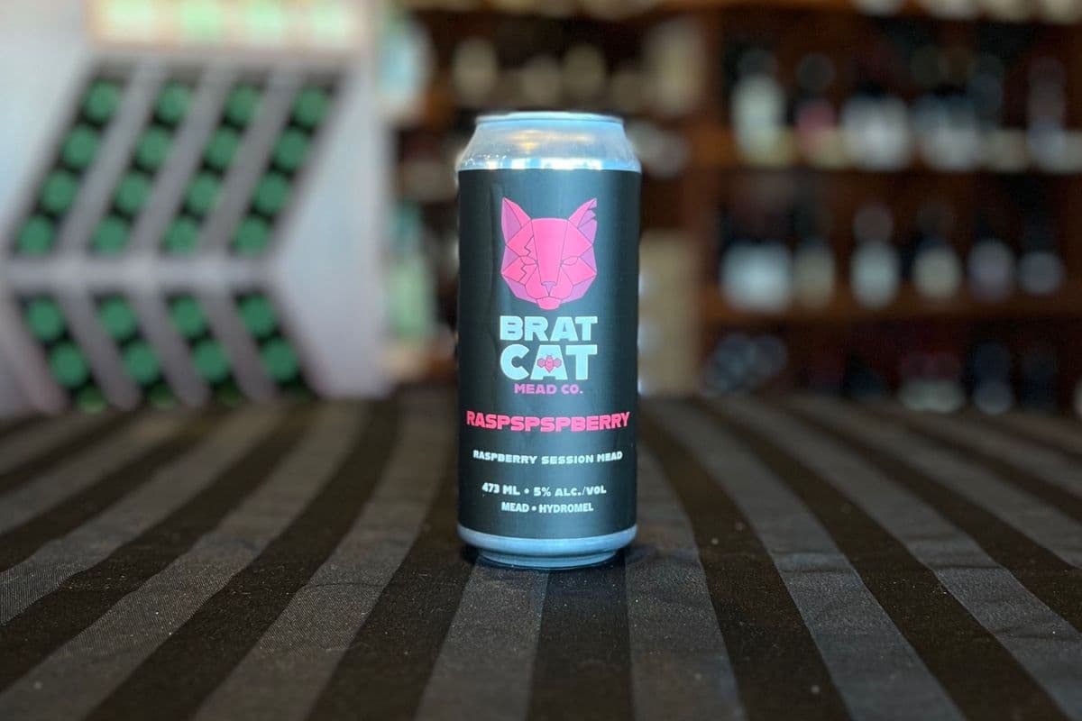 mead | brat cat raspspspberry (1 x 473 ml)