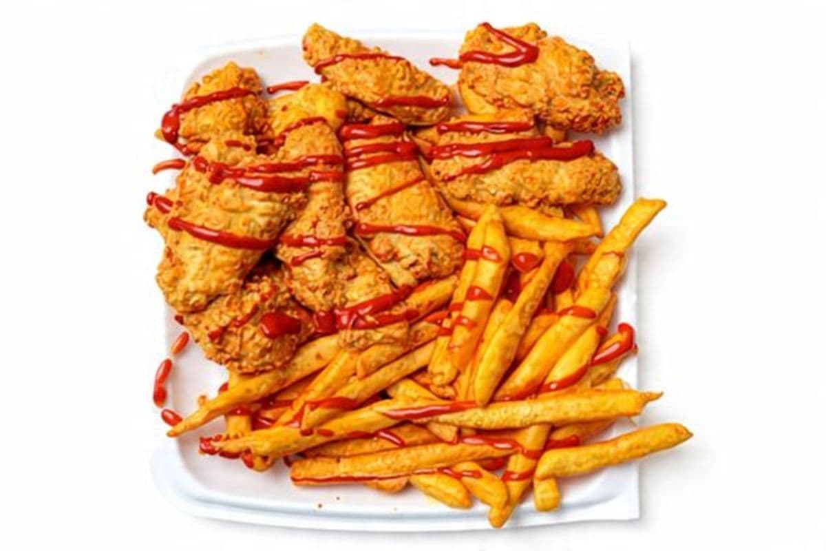 Chicken Wings (1 lb) with Fries